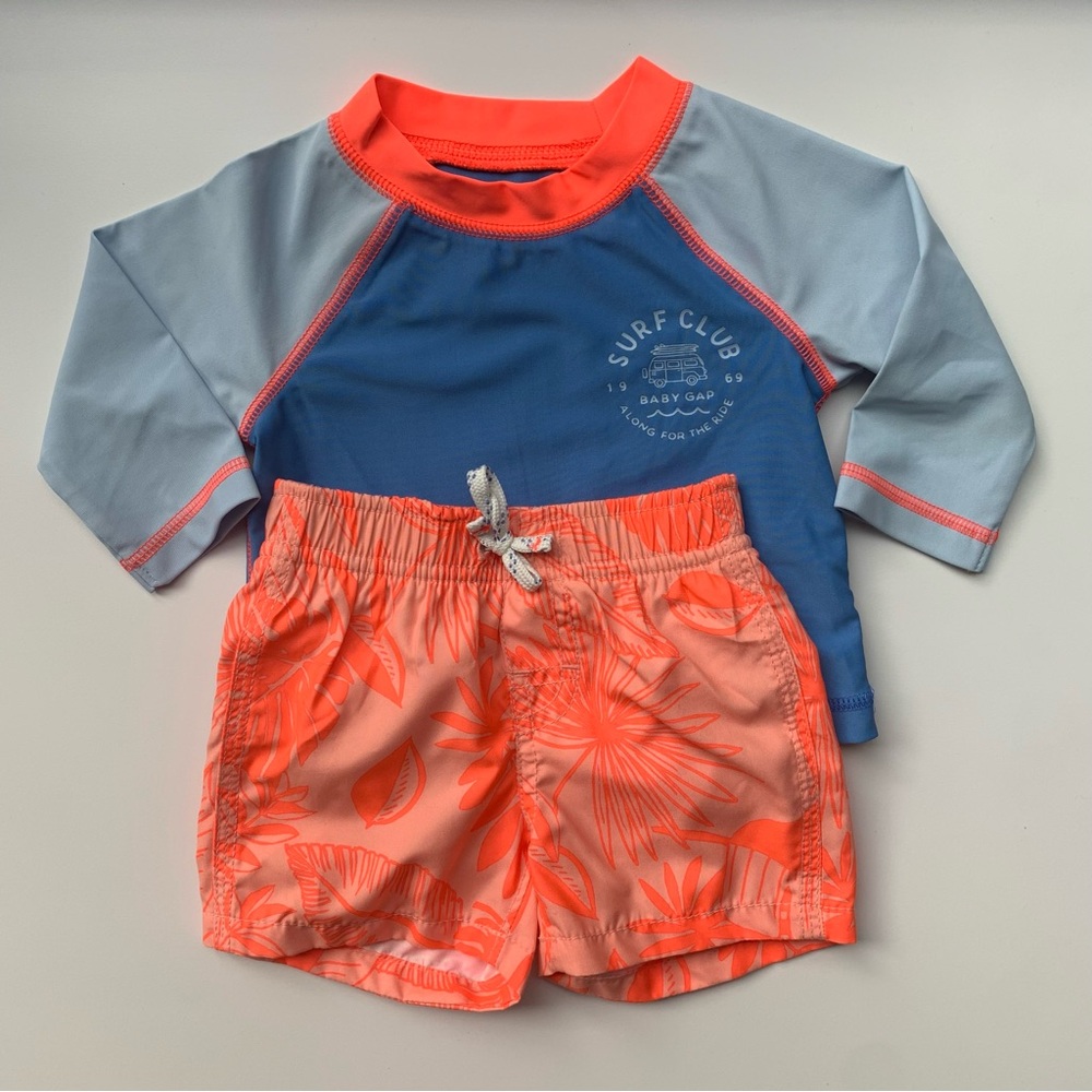 GAP Baby boy swim suit 0-6m
